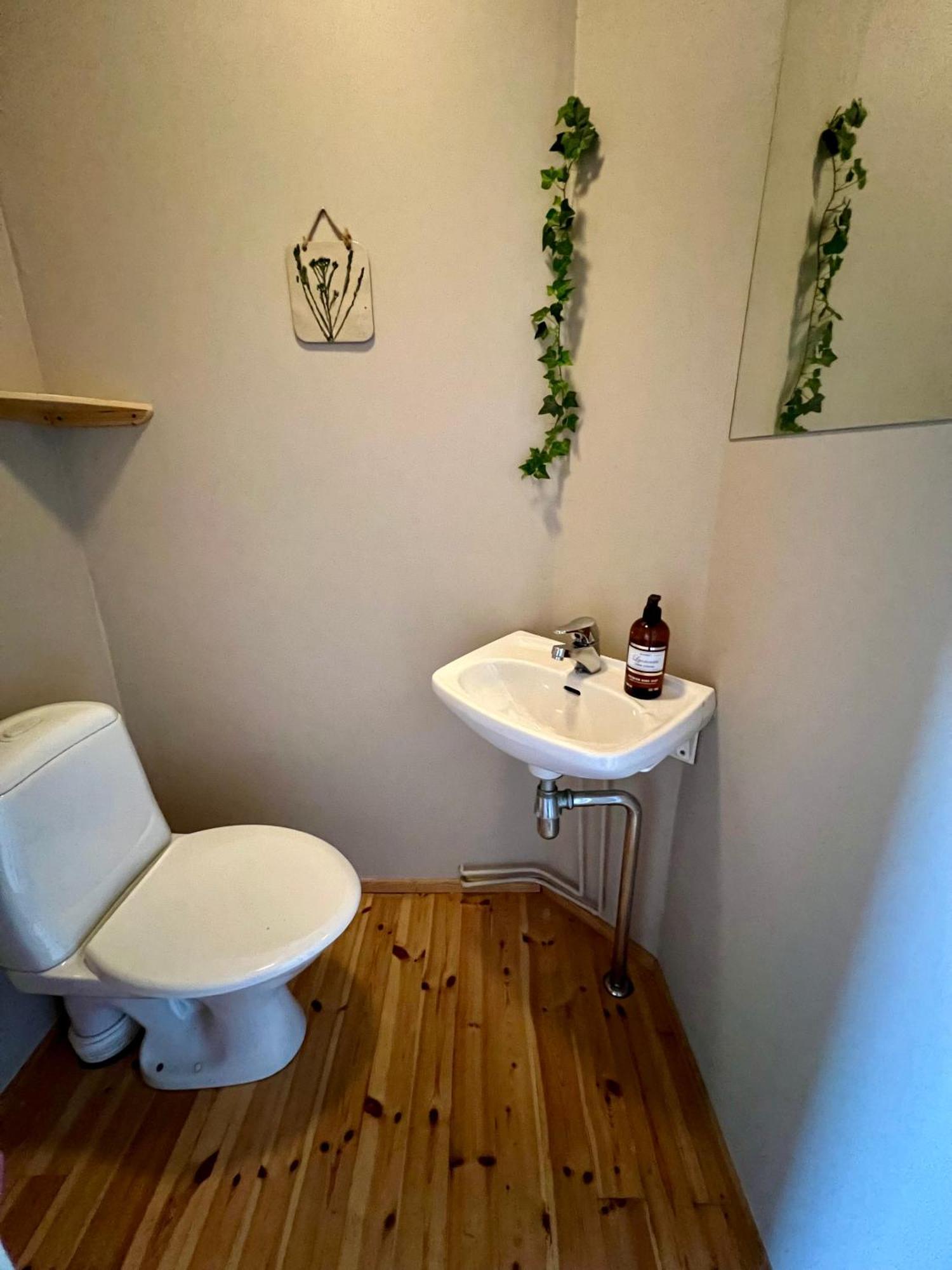 Klobbars Gaesthem O Stugor Kökar Habitación foto